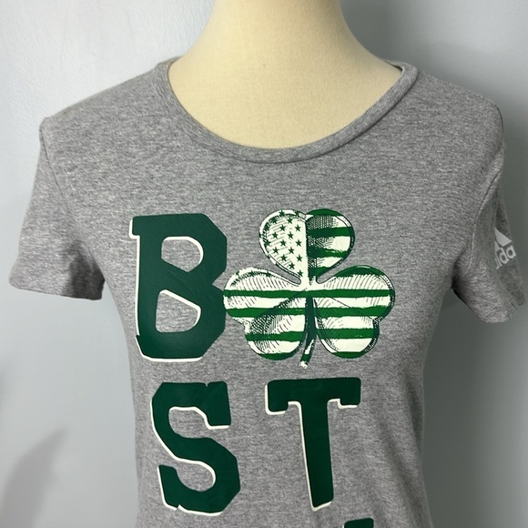 ❄️ Adidas 2017 Boston Marathon Official shirt - Picture 2 of 7